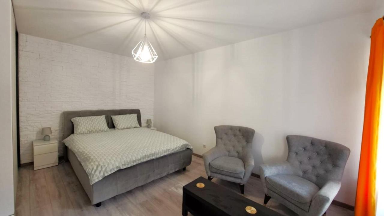 Cosy Studio In The Heart Of Brasov Exterior photo